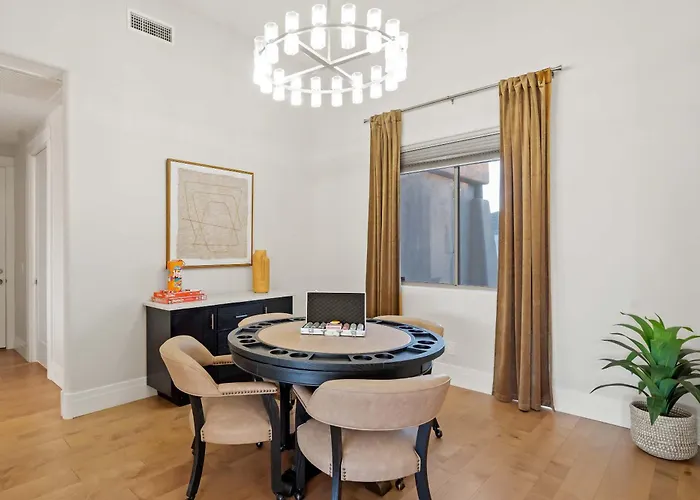 The Good Life Oasis - Luxury 5br - Sleeps 16 Phoenix